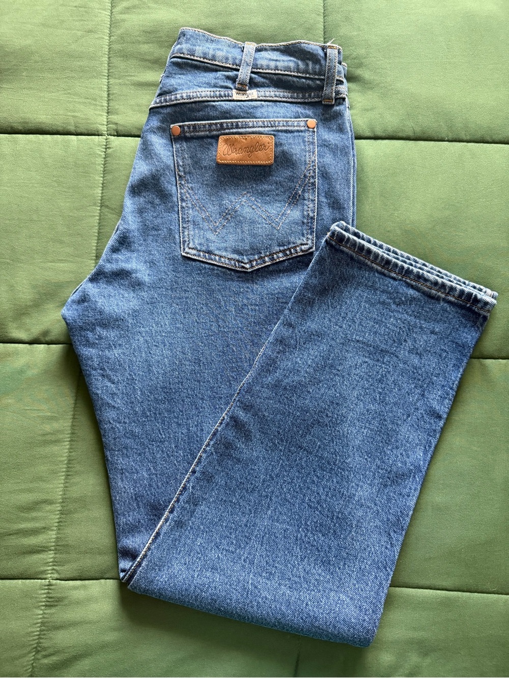 Wrangler Men's Light Blue Straight-Leg Jeans